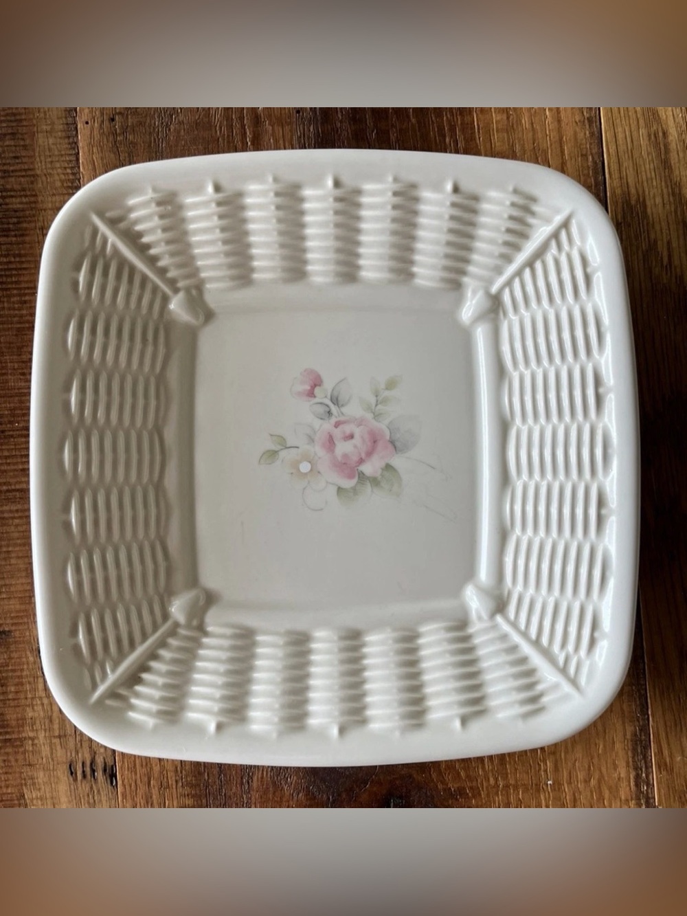 Pfaltzgraff Tea Rose Open Candy Dish with Wicker Trim Plate Small